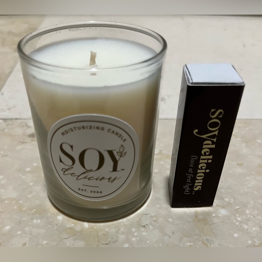 SoyDelicious Candle and Matches, NWOT